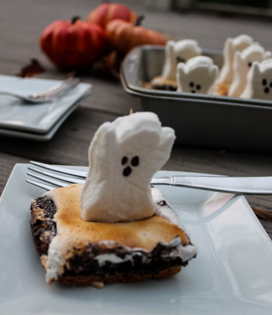S'mores Ghost Brownies: S'mores Brownies topped with marshmallow ghosts are a fun, whimsical Halloween dessert that kids and adults alike will love. 