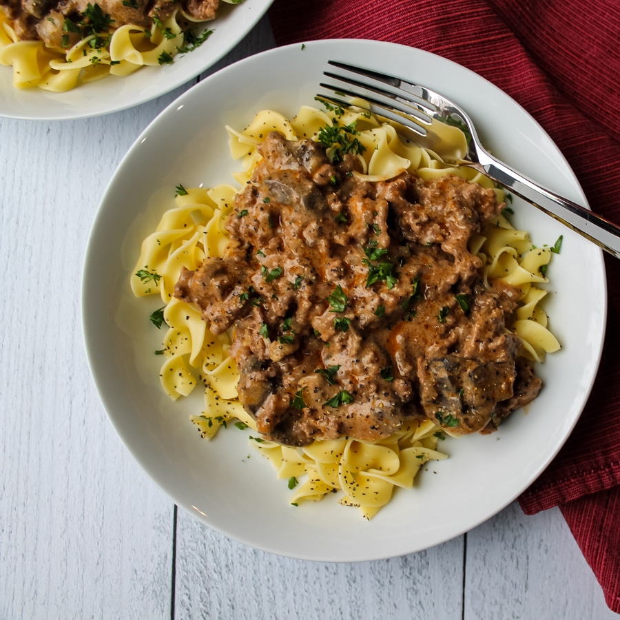 Slow Cooker Hamburger Stroganoff 